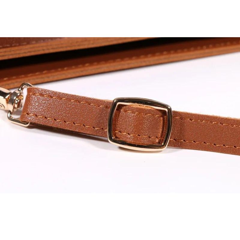 Pochette porte téléphone avec bandoulière et rabat élégant